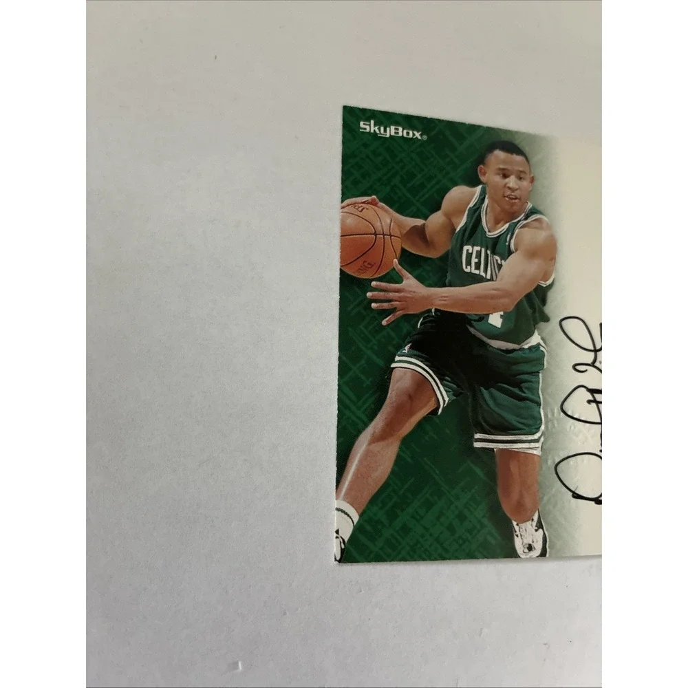 1996-97 Skybox Premium‎ - Autographics David Wesley Black Ink (AU)